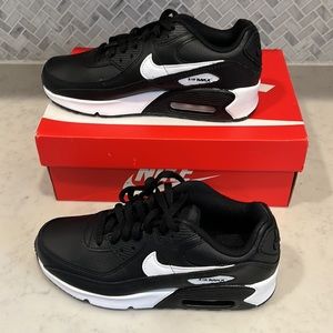 Brand New! Nike Air Max 90 LTR (GS) Youth 5.5